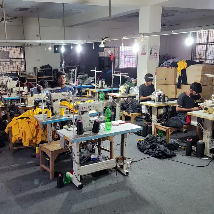 bulk-clothing-production-factory